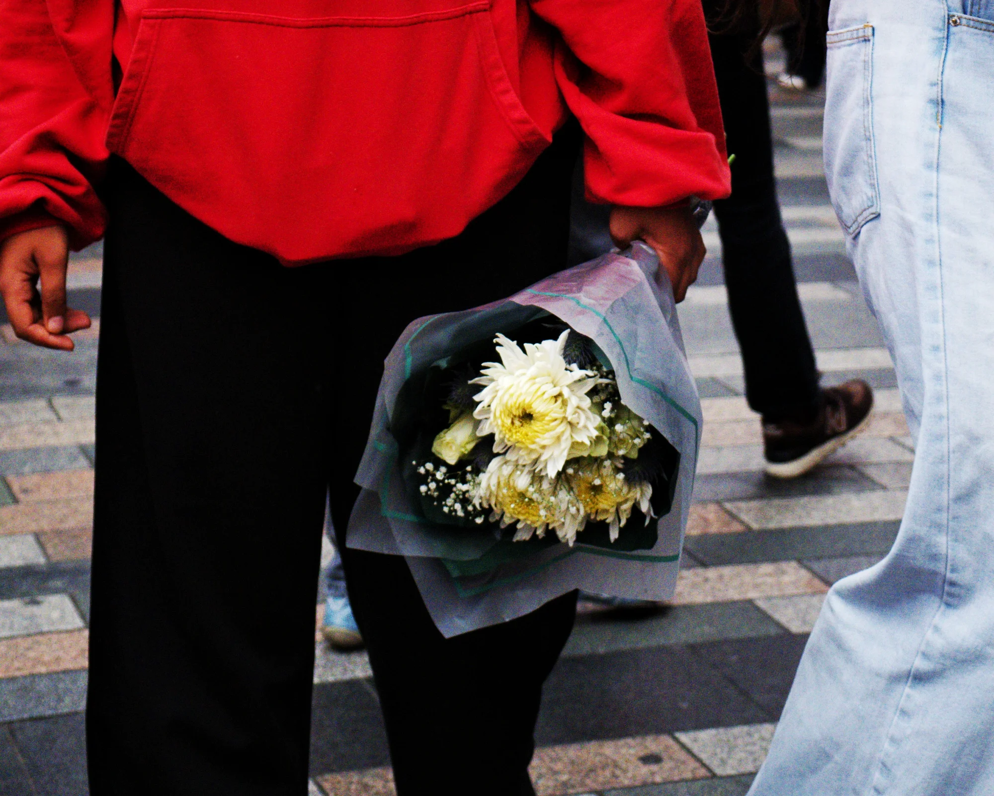 Bouquet Urbain — general photo by Rechute, scored 6.9/10 by REVIEWR's AI critique