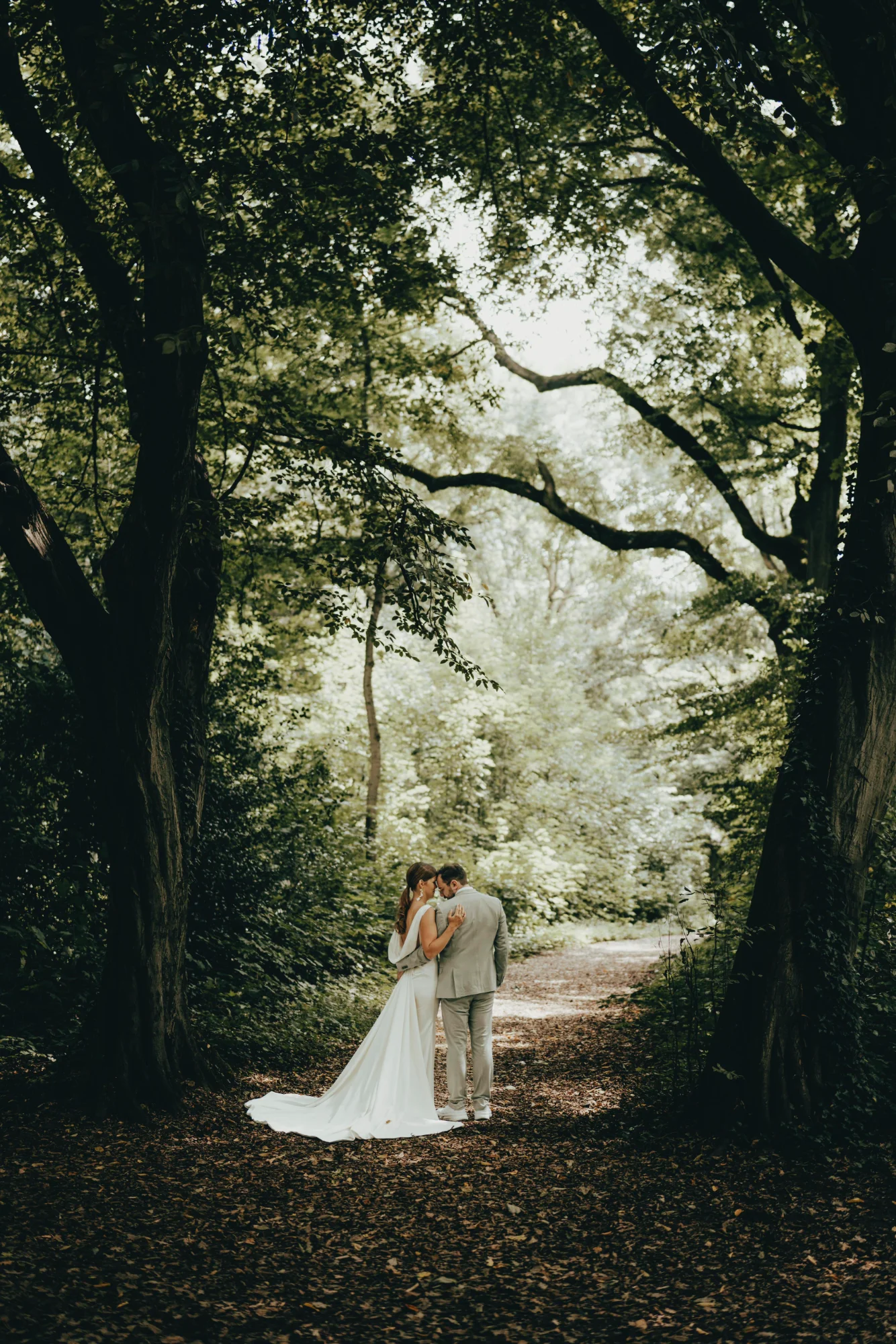Wedding Portrait — portrait photo by Deni Dedic, scored 8.2/10 by REVIEWR's AI critique