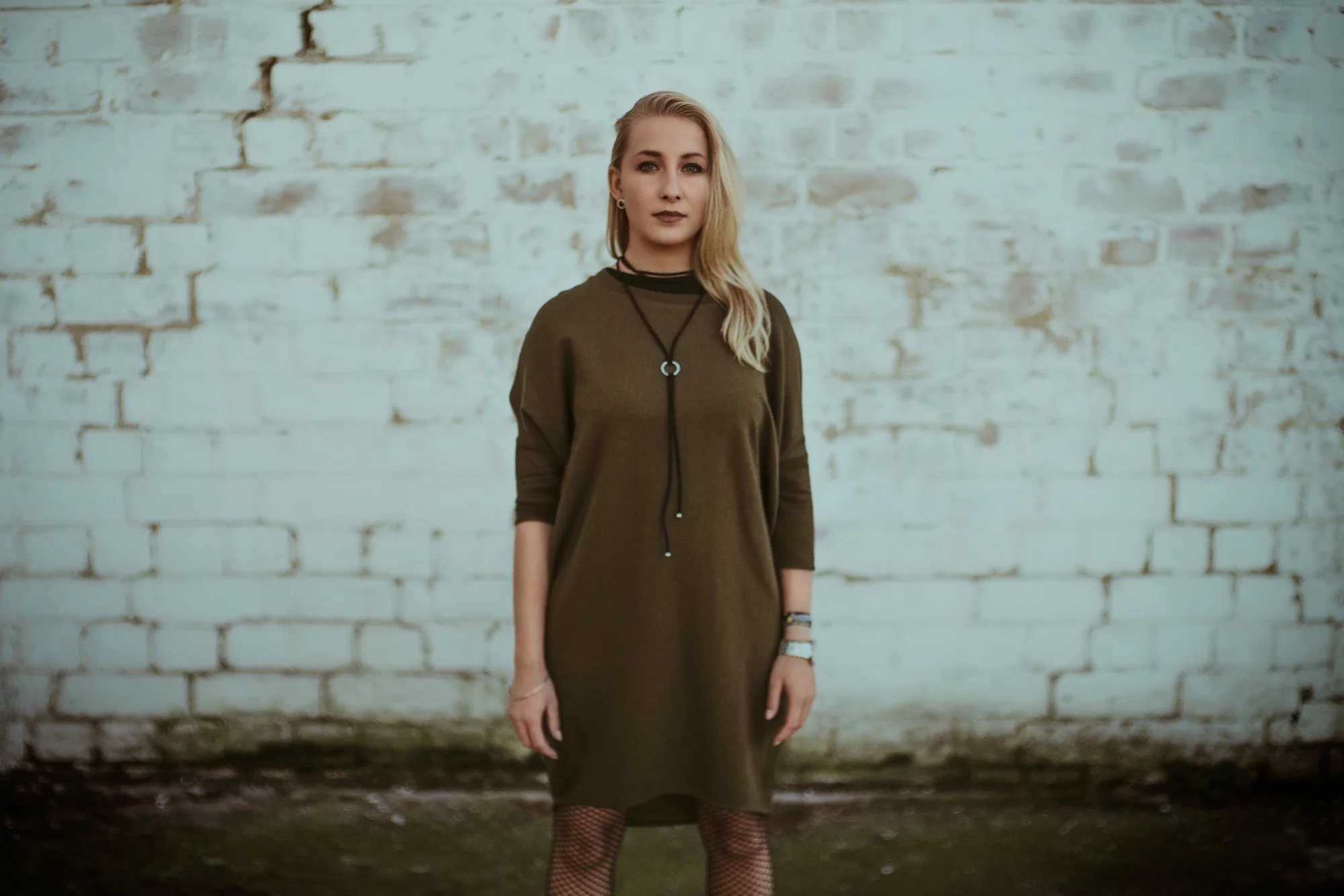 🎯 Less is More — general photo by Deni Dedic, scored 6.8/10 by REVIEWR's AI critique