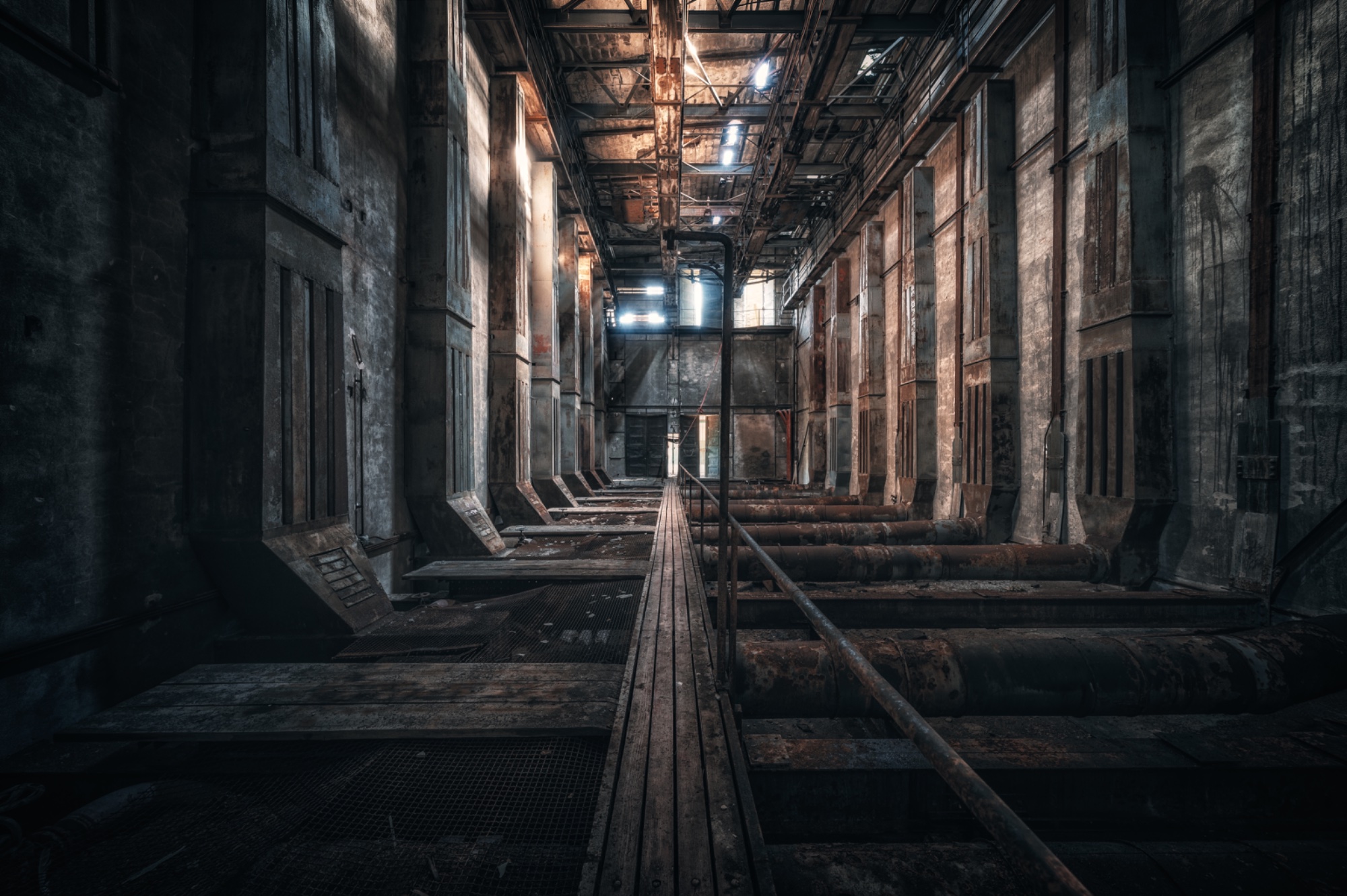 Architecture photo by Tama, scored 7.3/10 by REVIEWR's AI critique