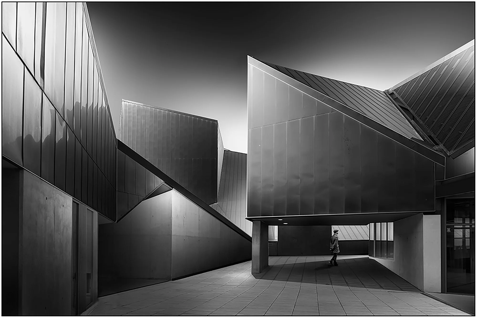 Geometric Isolation — general photo by dolo, scored 8.0/10 by REVIEWR's AI critique