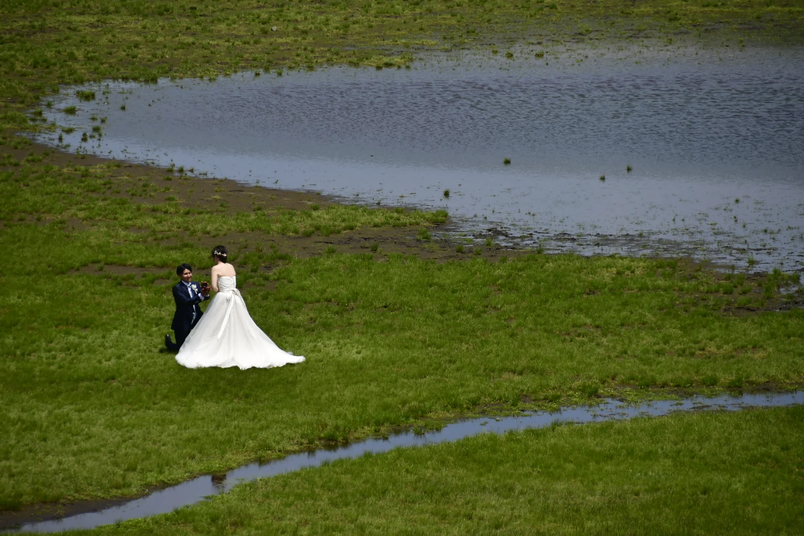 鄰湖的婚紗 — event photo by kyomu, scored 6.8/10 by REVIEWR's AI critique