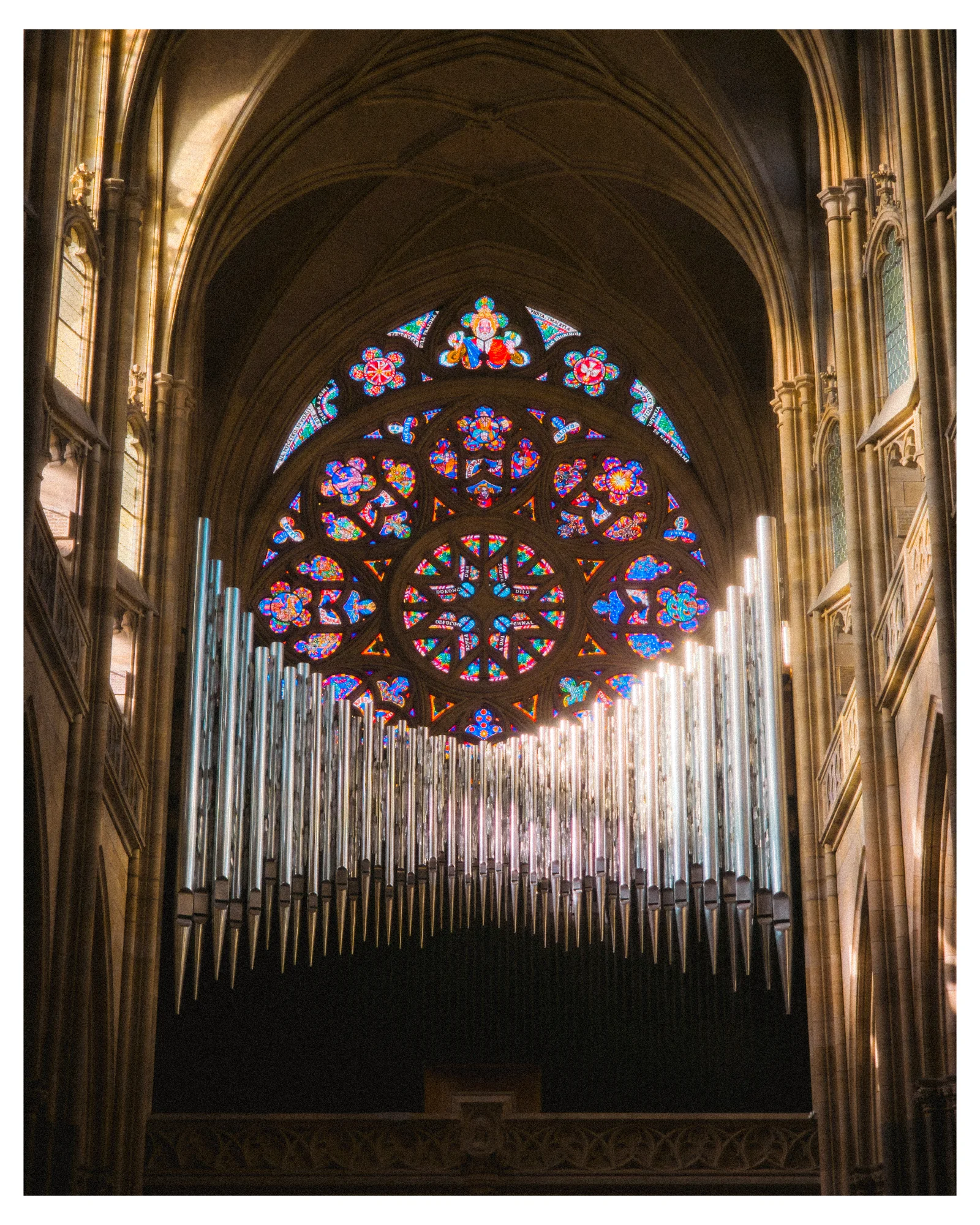 Architecture photo by nicolasbs, scored 7.5/10 by REVIEWR's AI critique