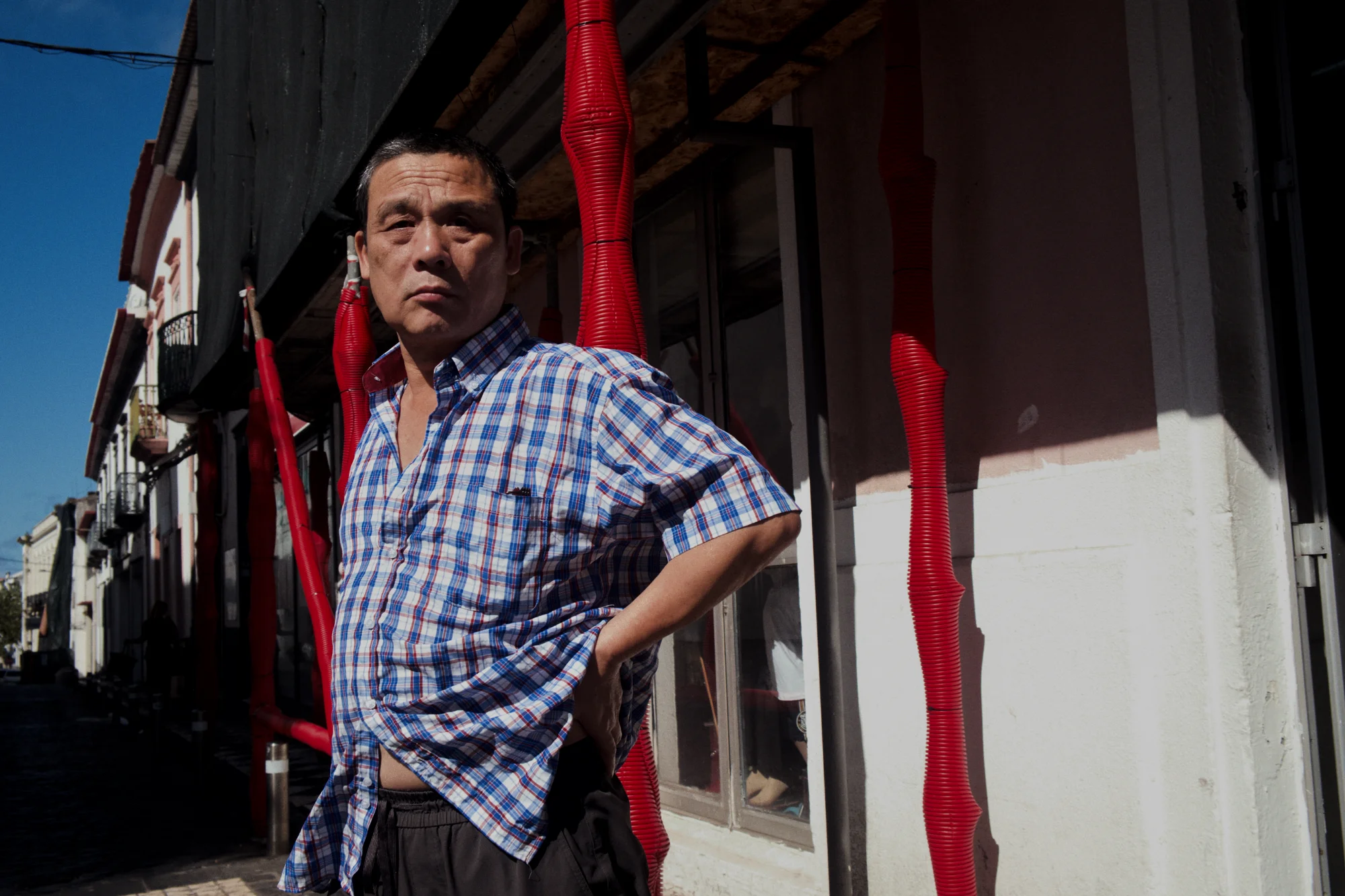 Street photo by Gonçalo, scored 6.7/10 by REVIEWR's AI critique