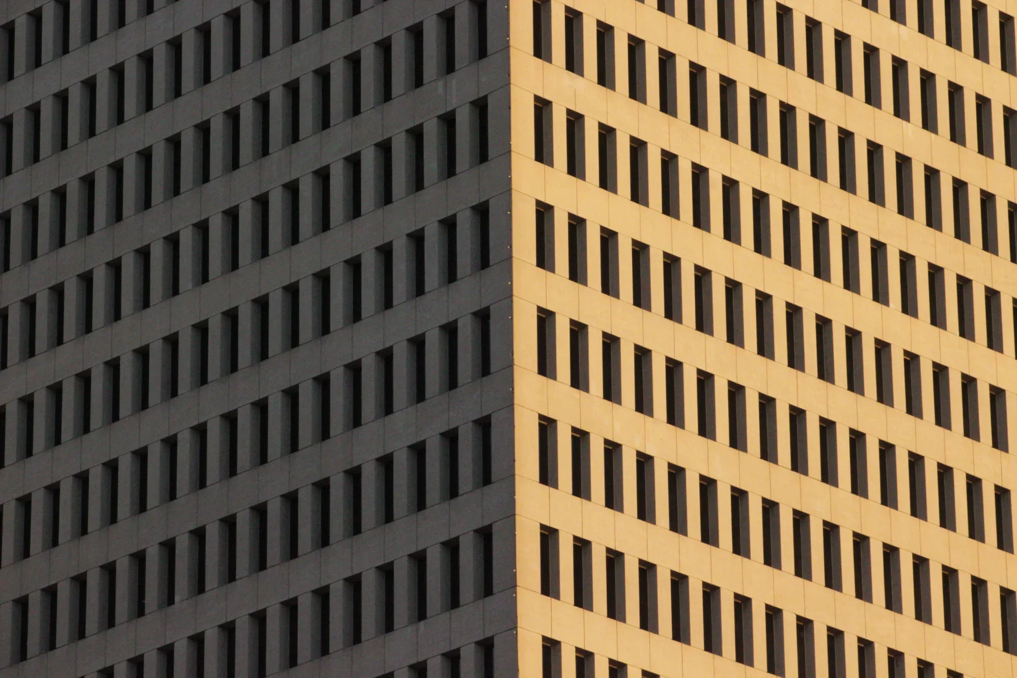 Geometric Light — general photo by gio, scored 8.0/10 by REVIEWR's AI critique