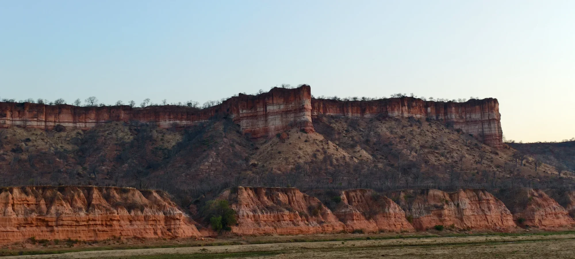 Red Earth Escarpment — macro photo by G, scored 6.6/10 by REVIEWR's AI critique