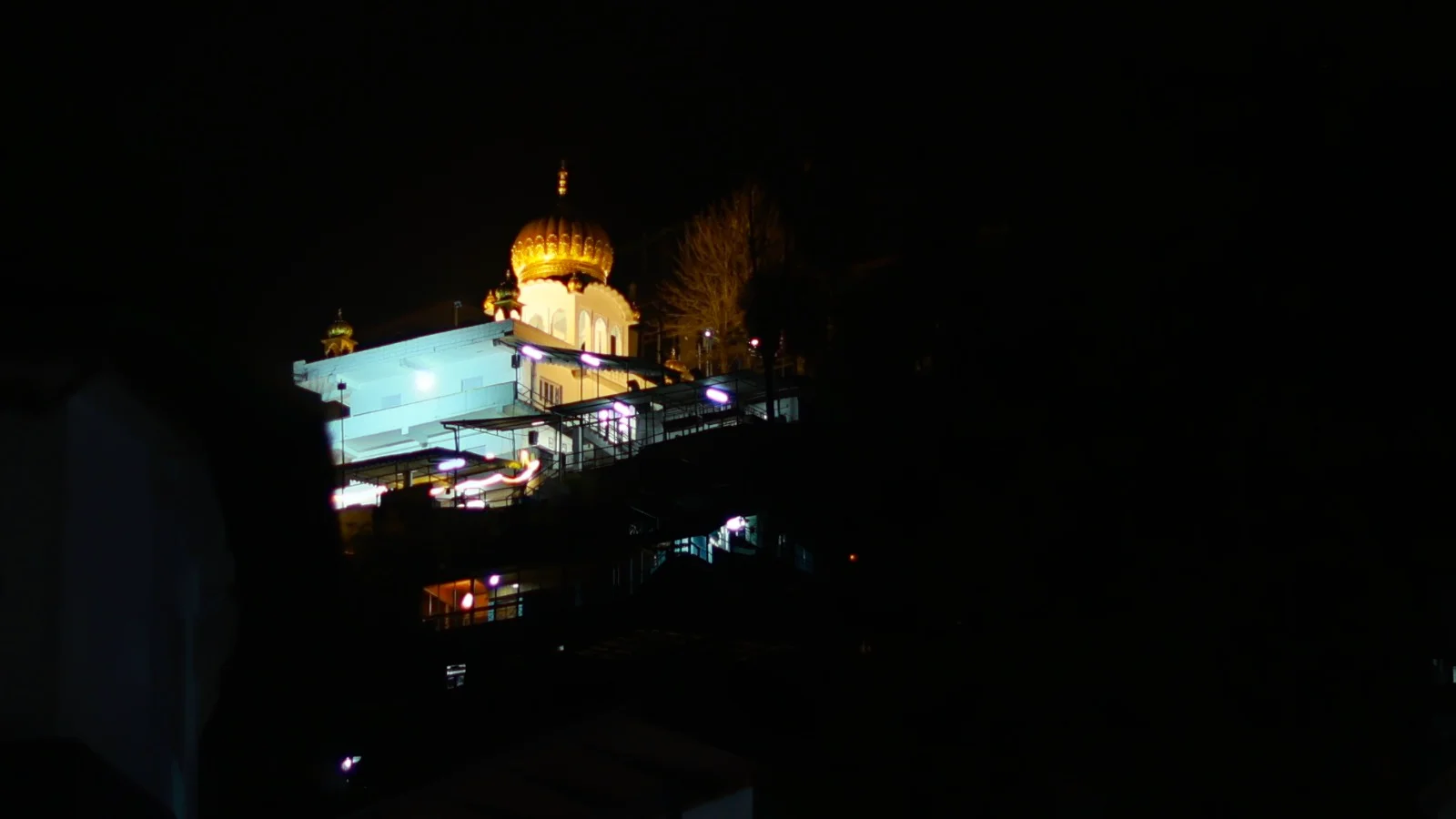 Late evening — general photo by Biju, scored 4.6/10 by REVIEWR's AI critique
